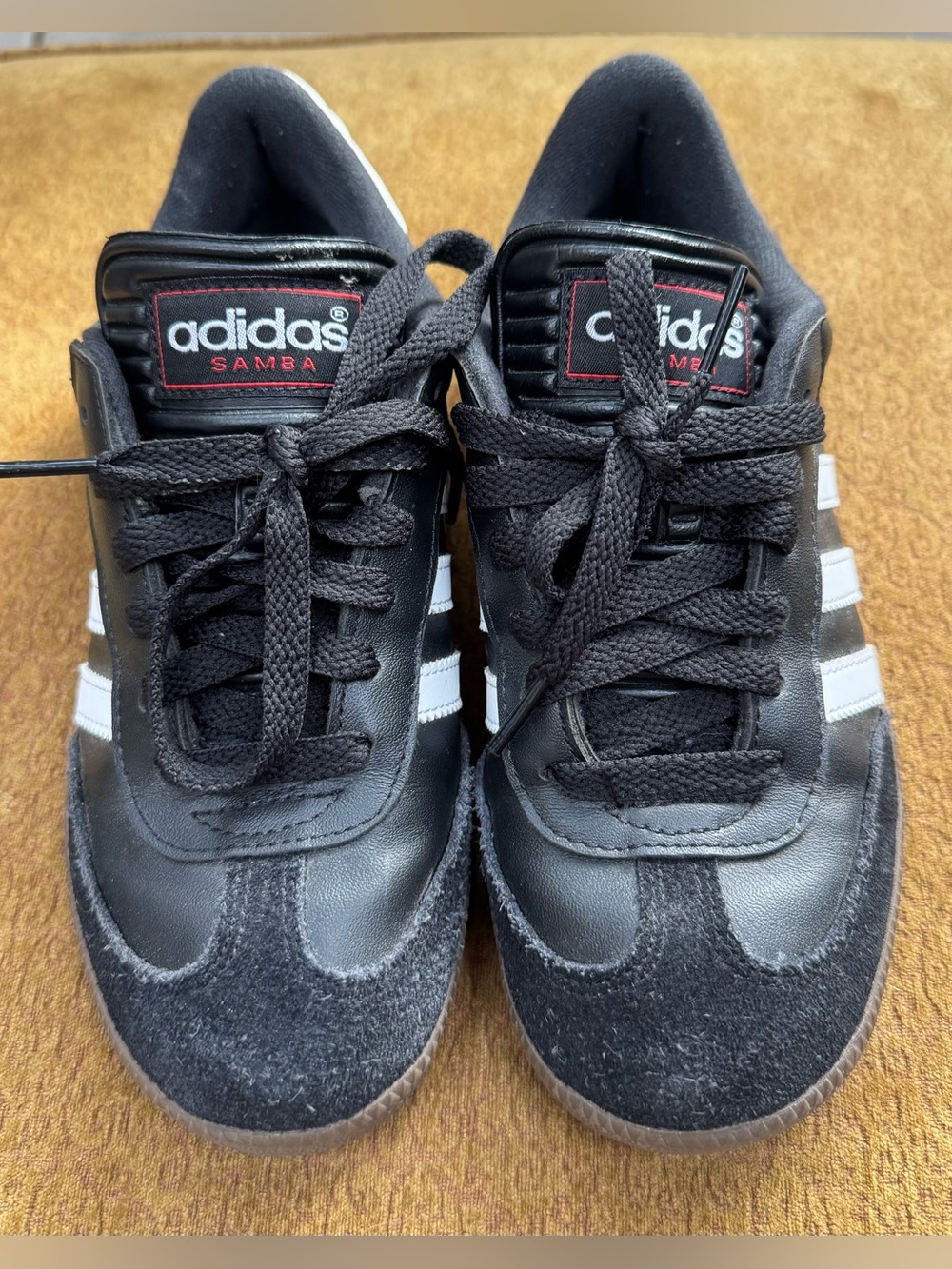 Adidas Samba Black/White Stripes Big Kids Sz 4 Sneakers/Indoor Soccer shoes.